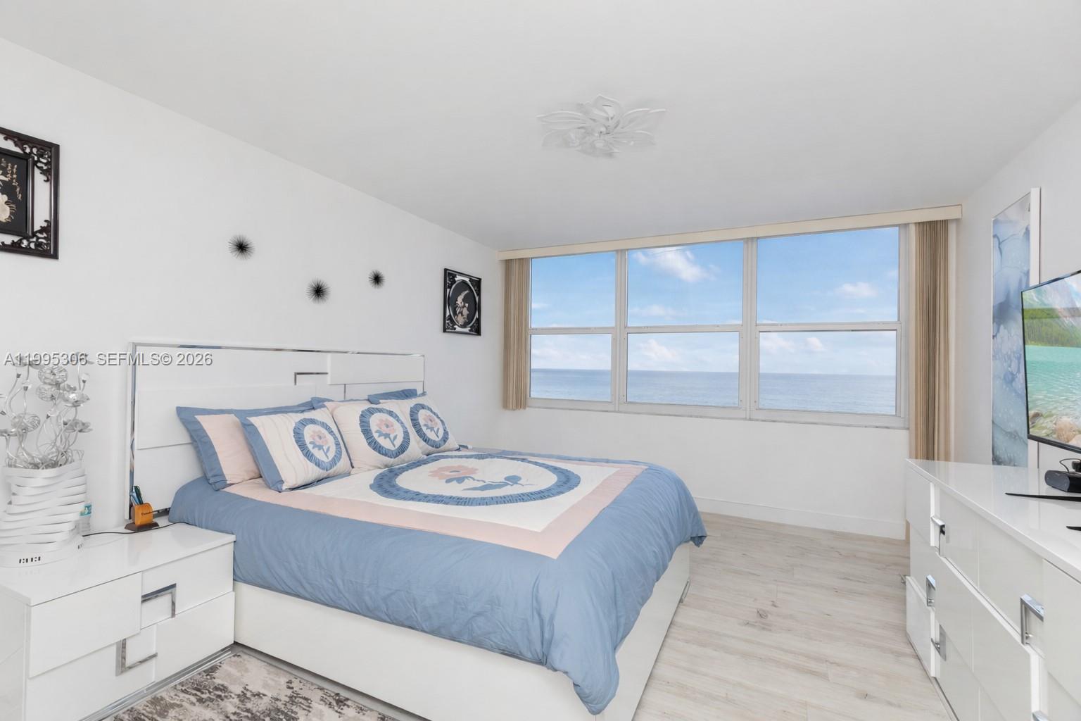 Photo of 2201 Ocean Dr  #902, Hollywood, Florida, 33019 - 