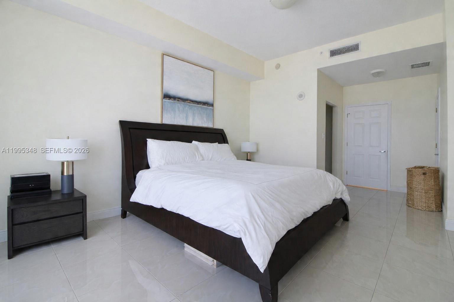 Photo of 140 Dixie Hwy  #1019, Hollywood, Florida, 33020 - 