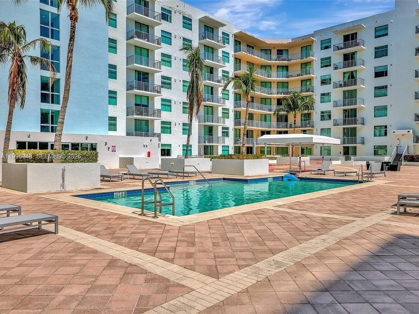 Photo of 140 Dixie Hwy  #1019, Hollywood, Florida, 33020 - 