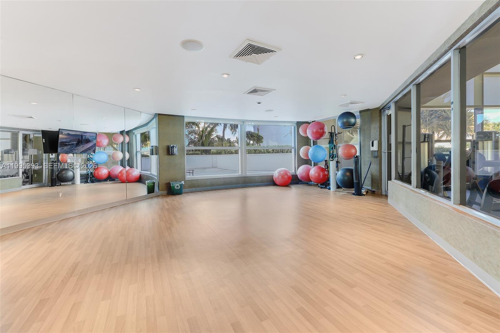 Photo of 3101 Ocean Dr  #1904, Hollywood, Florida, 33019 - 