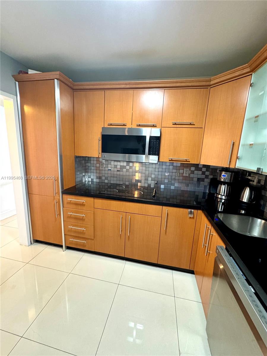 Photo of 3725 Ocean Dr  #1221, Hollywood, Florida, 33019 - 