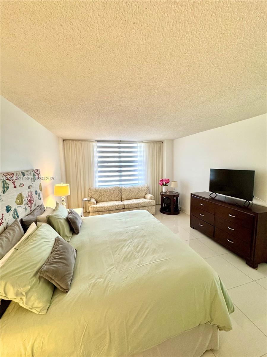 Photo of 3725 Ocean Dr  #1221, Hollywood, Florida, 33019 - 