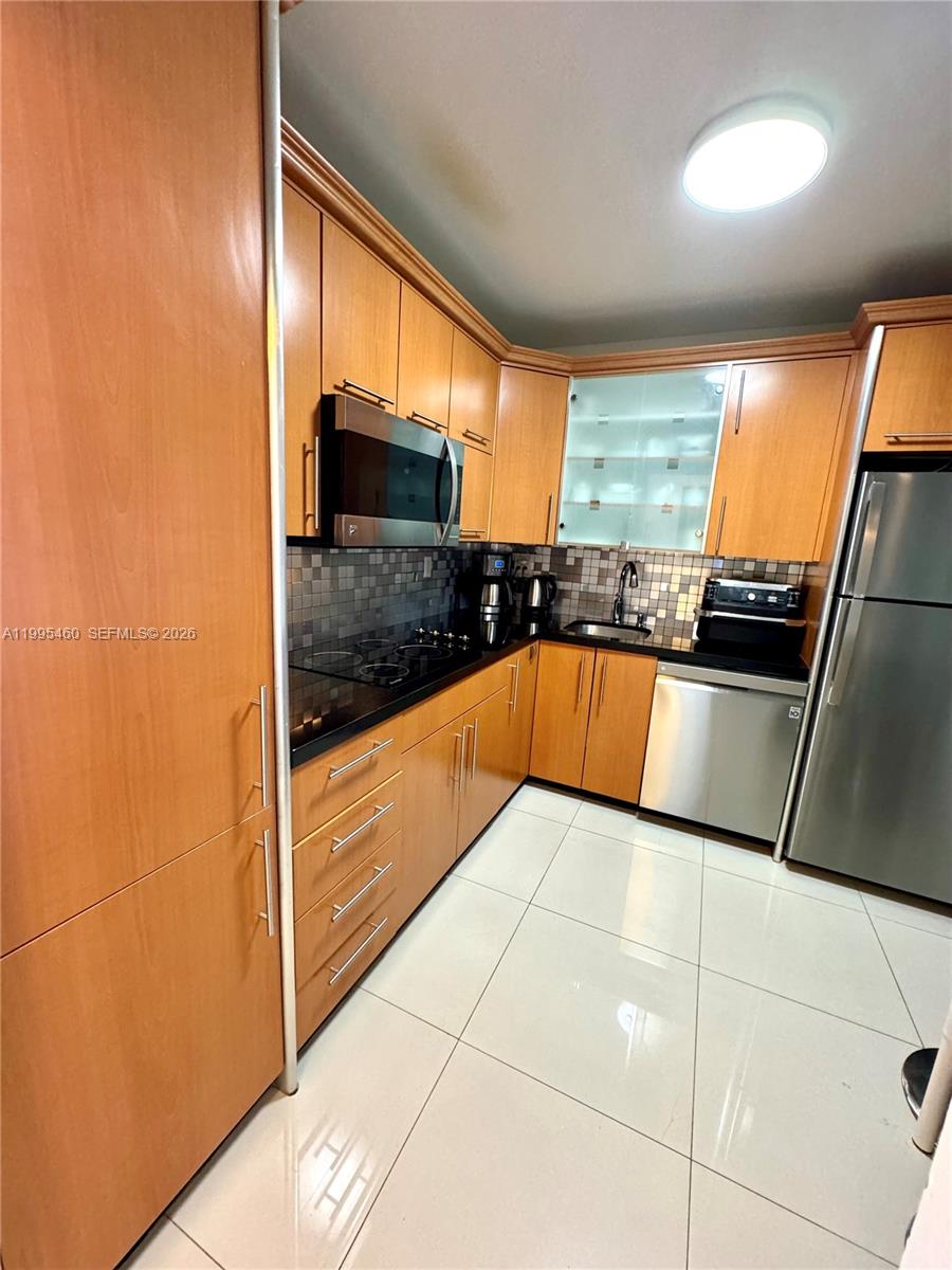 Photo of 3725 Ocean Dr  #1221, Hollywood, Florida, 33019 - 