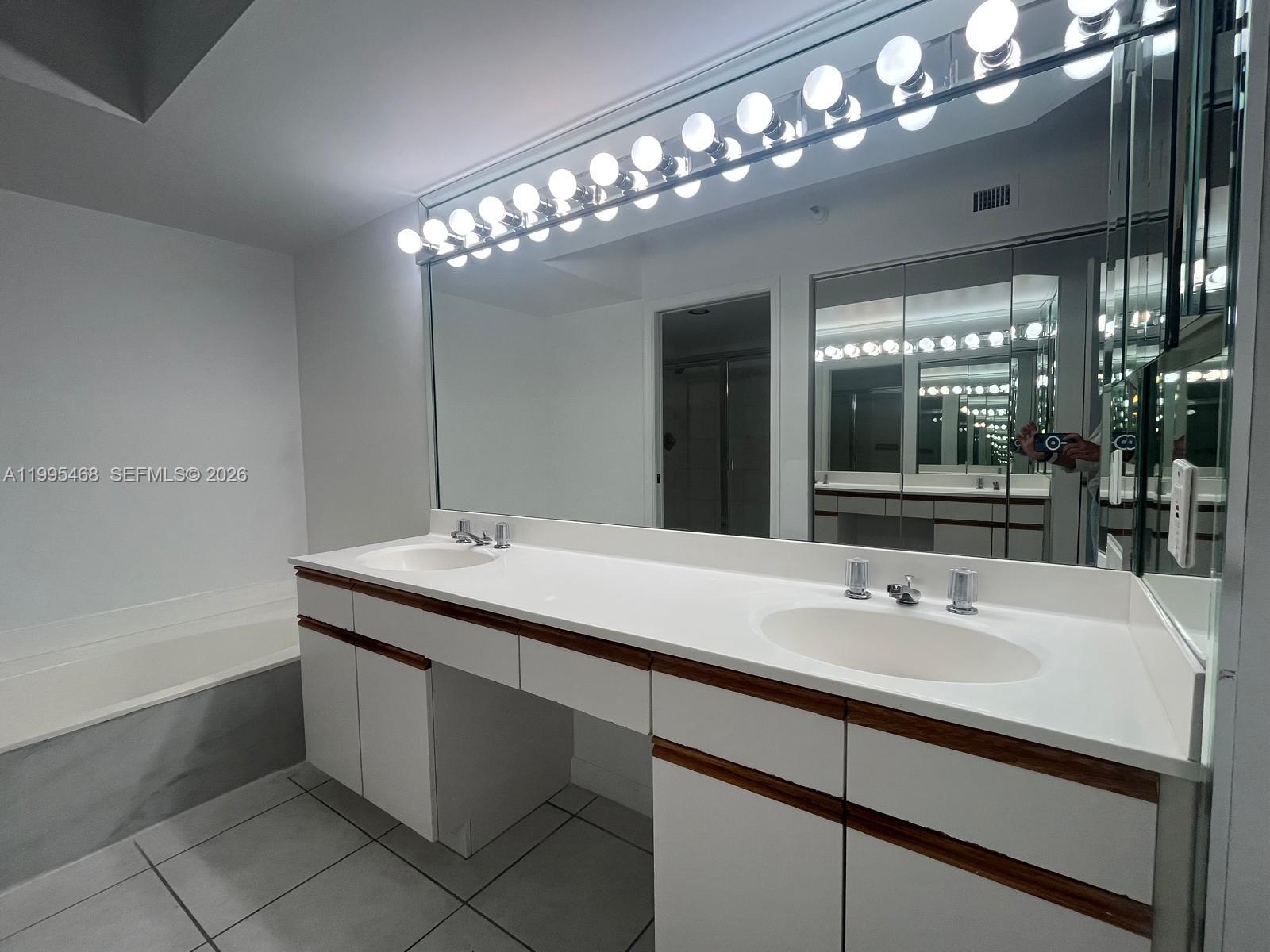 Photo of 3530 Mystic Pointe Dr  #1711, Aventura, Florida, 33180 - 