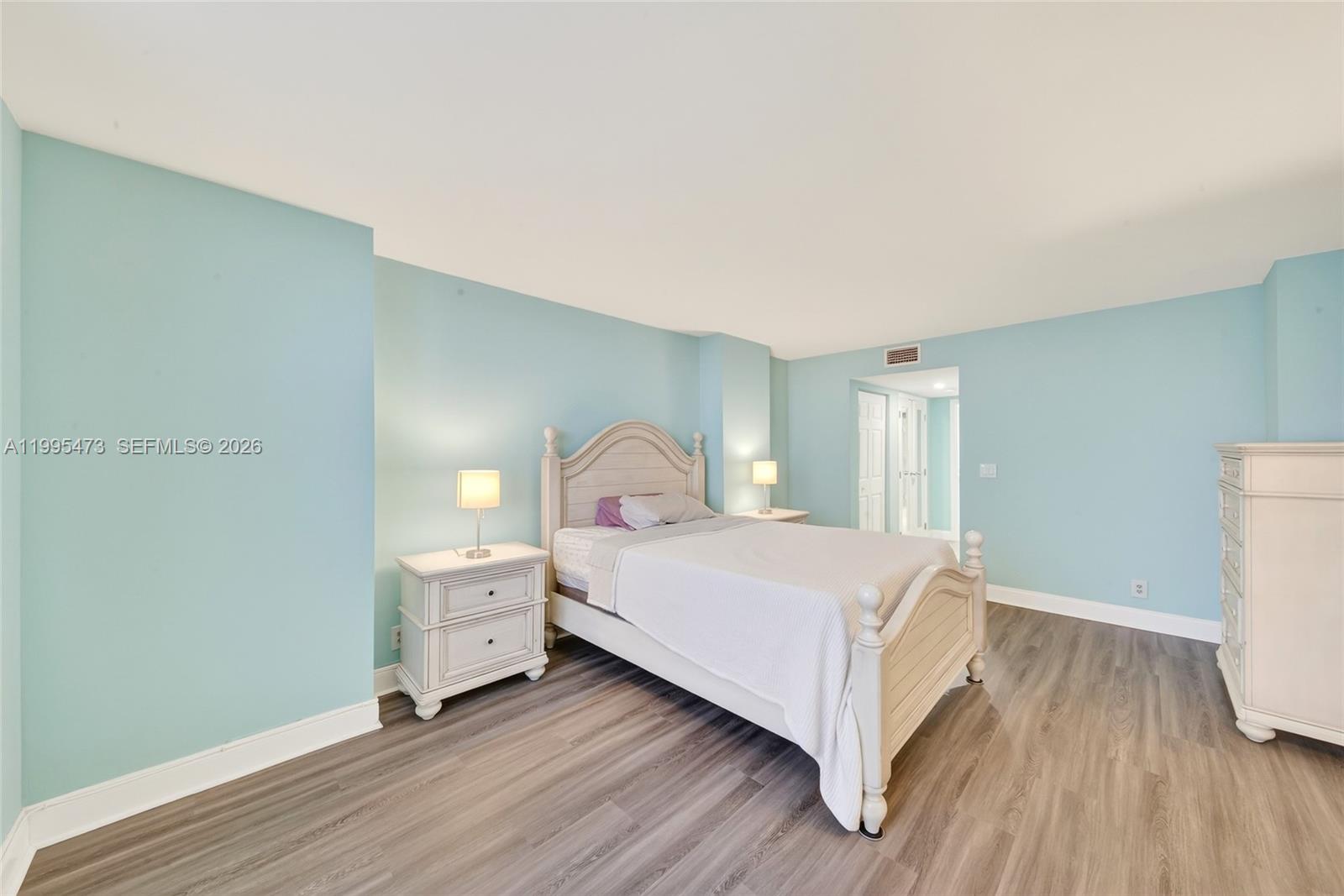 Photo of 2301 Ocean Dr  #2302, Hollywood, Florida, 33019 - 