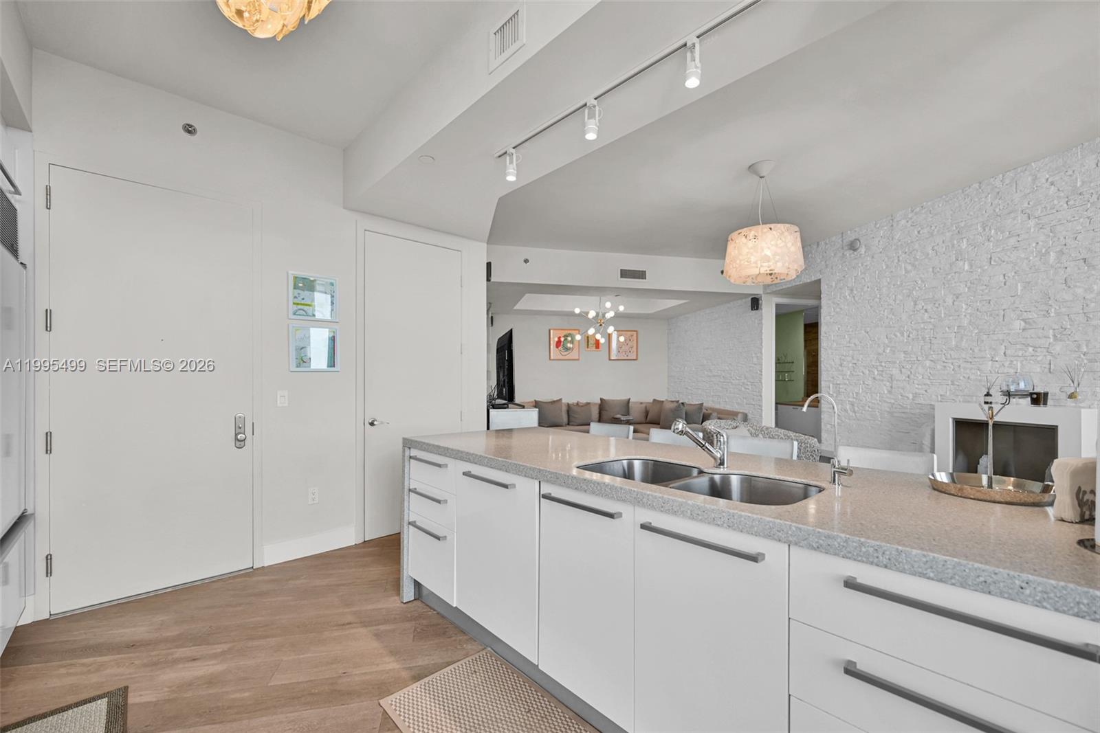 2405 2 / 2 1435 sq. ft. $ 2026-04-06 0 Photo