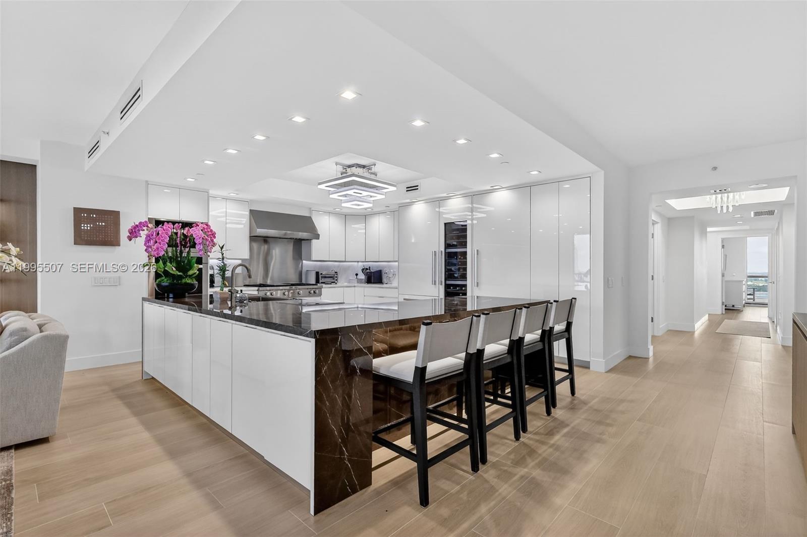 2102 3 / 4 2840 sq. ft. $ 2026-04-06 0 Photo