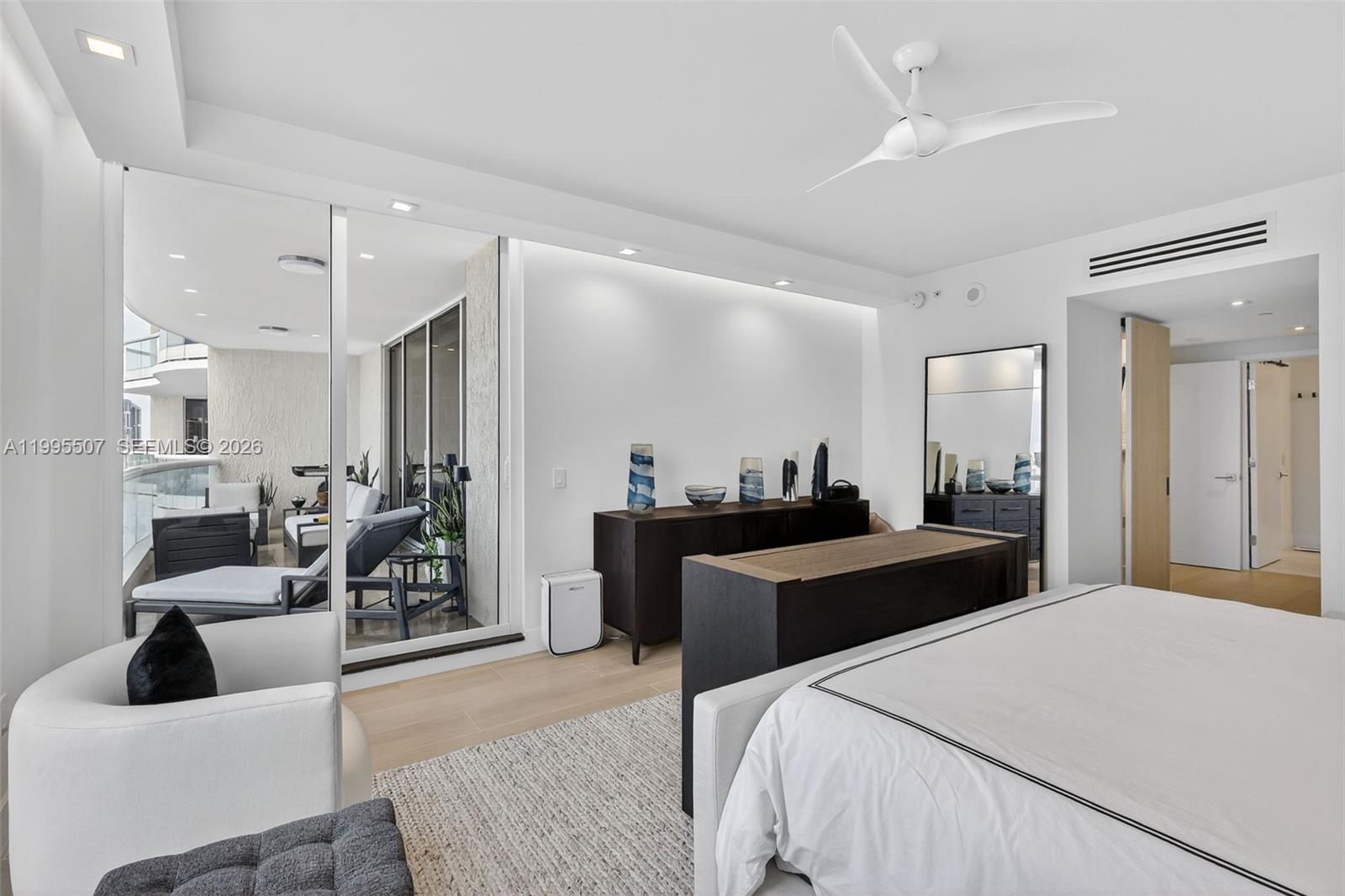 2102 3 / 4 2840 sq. ft. $ 2026-04-06 0 Photo