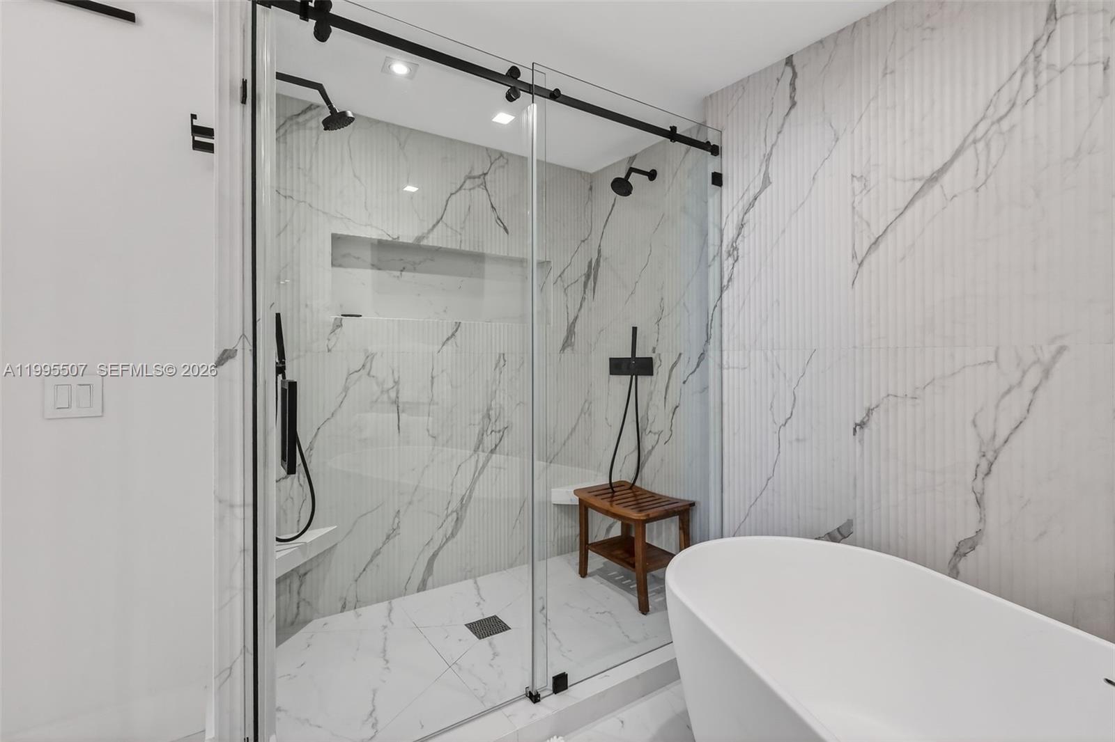 2102 3 / 4 2840 sq. ft. $ 2026-04-06 0 Photo