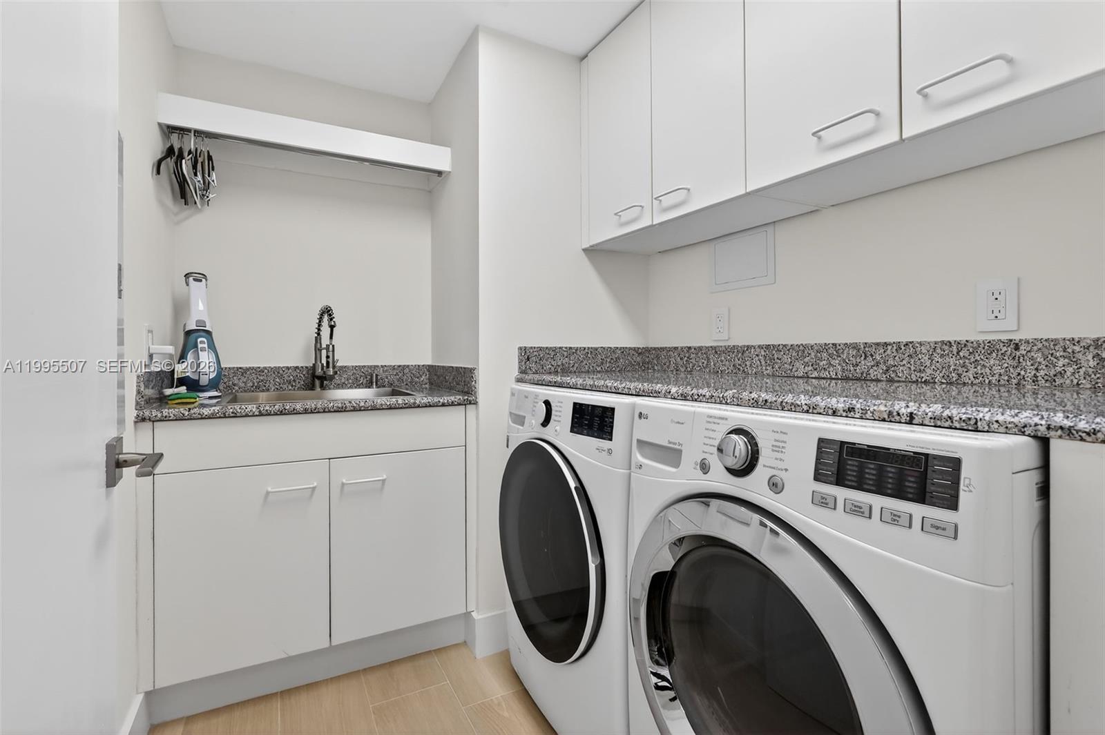 2102 3 / 4 2840 sq. ft. $ 2026-04-06 0 Photo