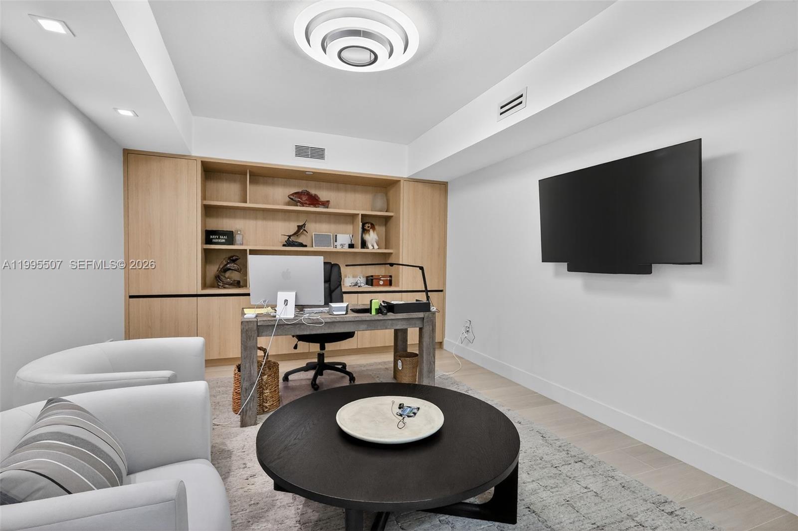 2102 3 / 4 2840 sq. ft. $ 2026-04-06 0 Photo