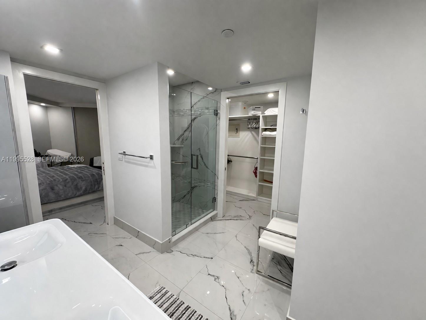 Photo of 19500 Turnberry Way  #14C, Aventura, Florida, 33180 - Master Bathroom
