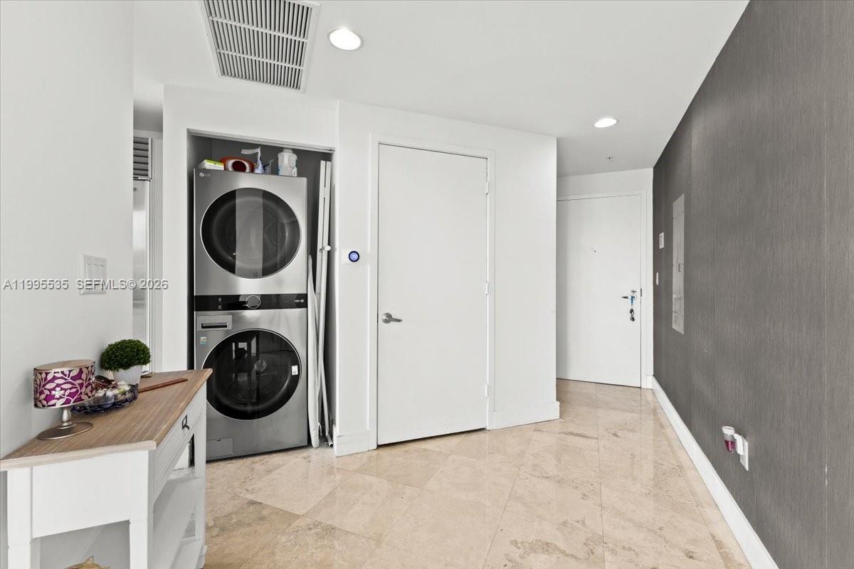 601A 2 / 2 1289 sq. ft. $ 2026-04-06 0 Photo