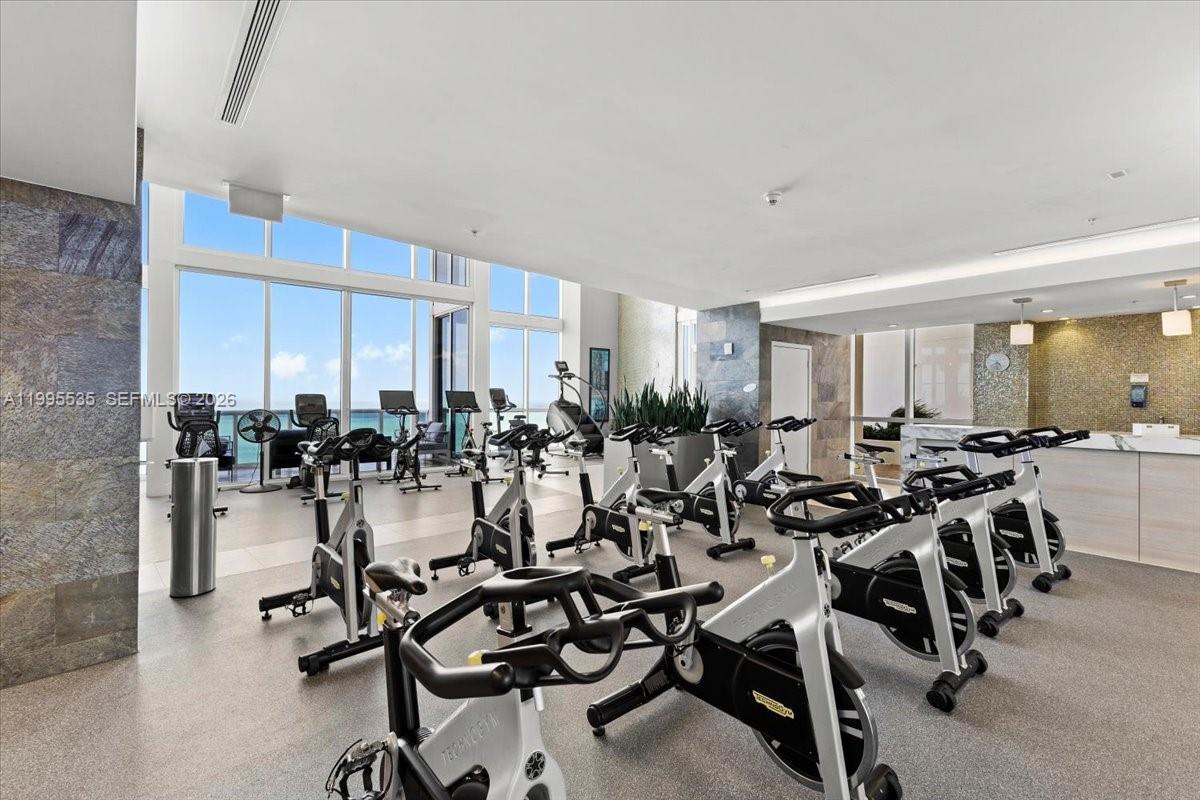 601A 2 / 2 1289 sq. ft. $ 2026-04-06 0 Photo