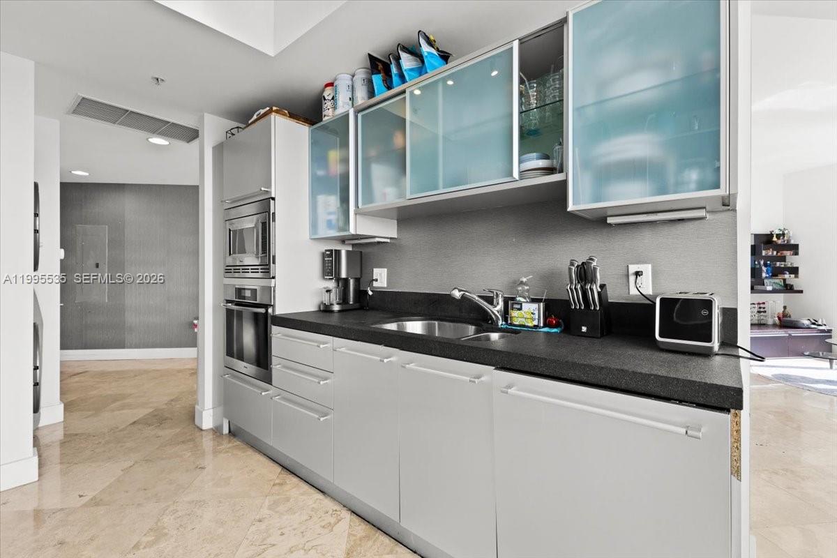 601A 2 / 2 1289 sq. ft. $ 2026-04-06 0 Photo