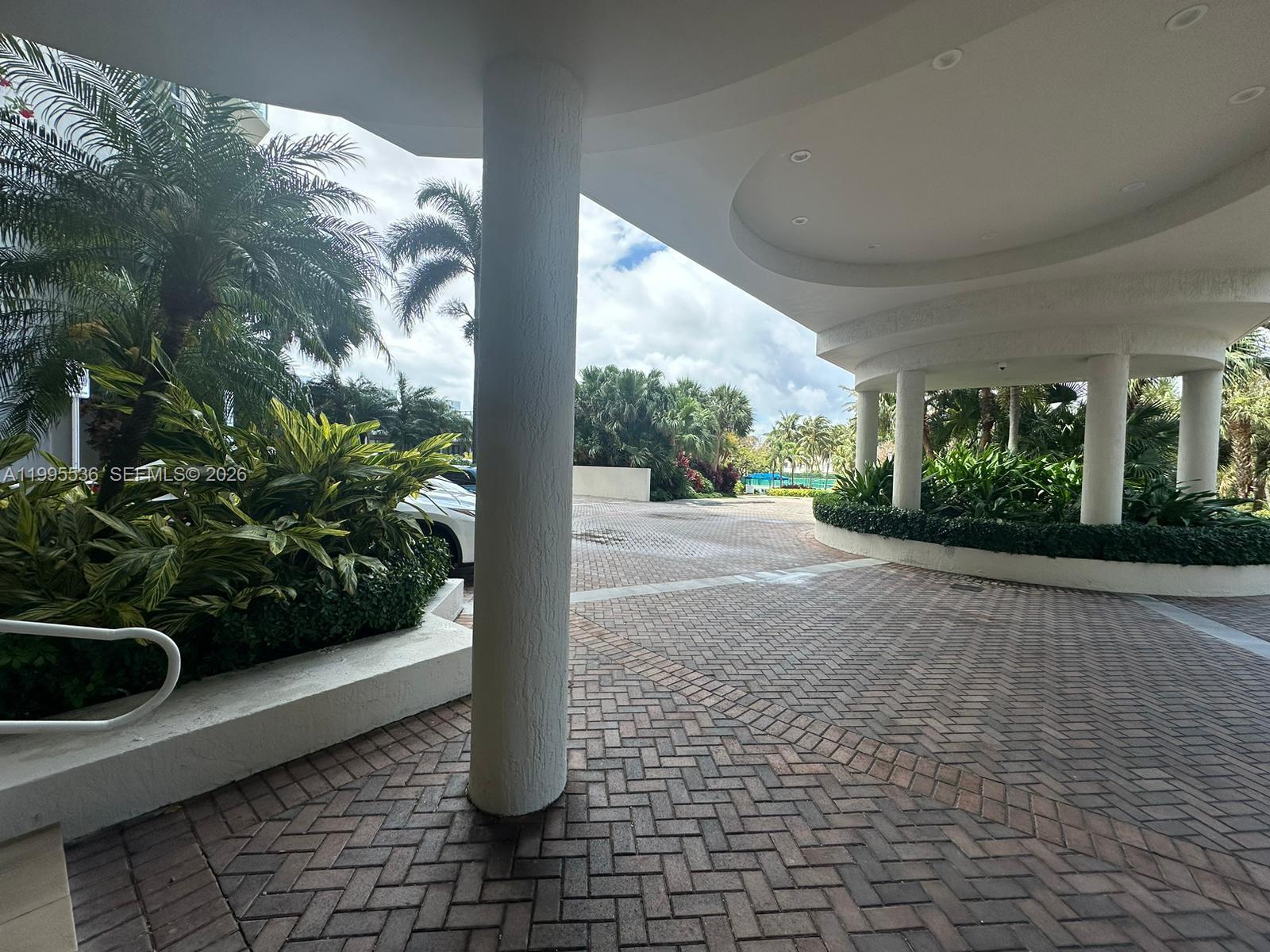 Photo of 6001 Ocean Dr  #503, Hollywood, Florida, 33019 - 