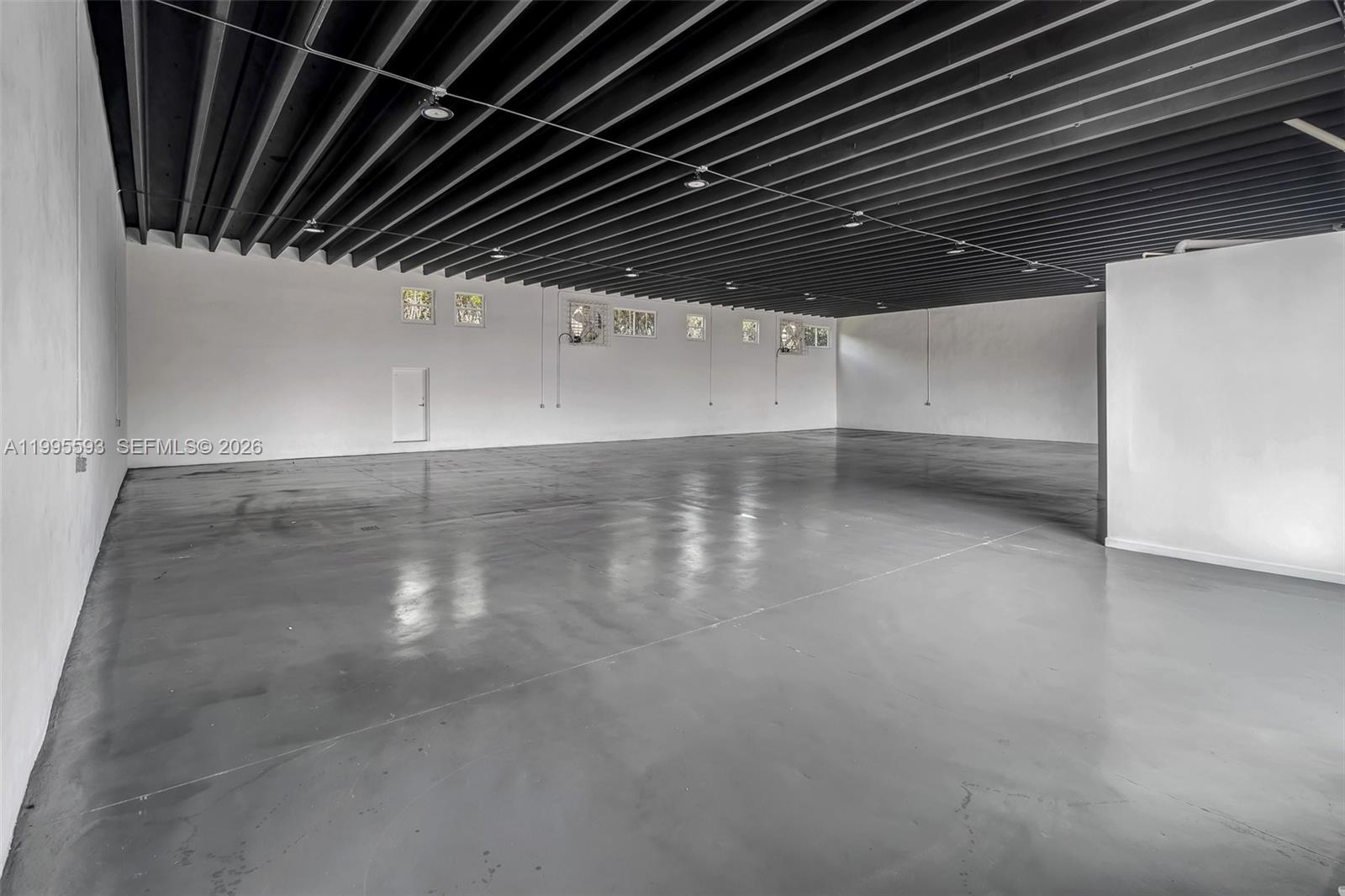   /   sq. ft. $ 2026-04-06 0 Photo