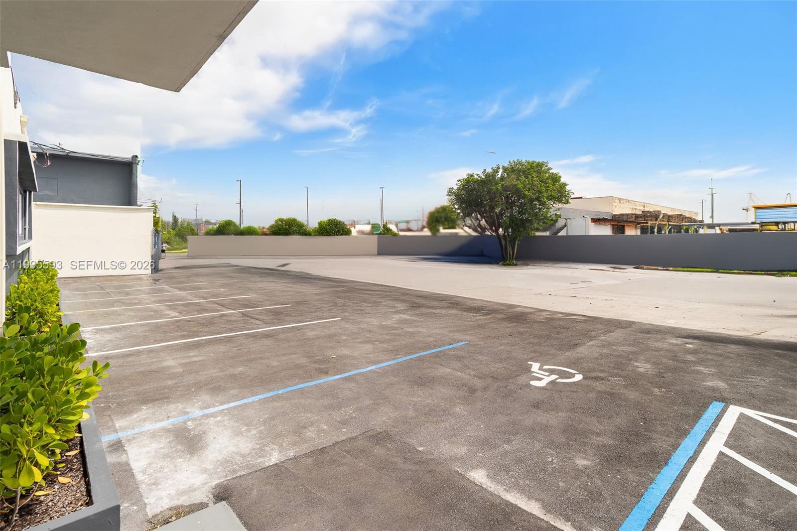   /   sq. ft. $ 2026-04-06 0 Photo