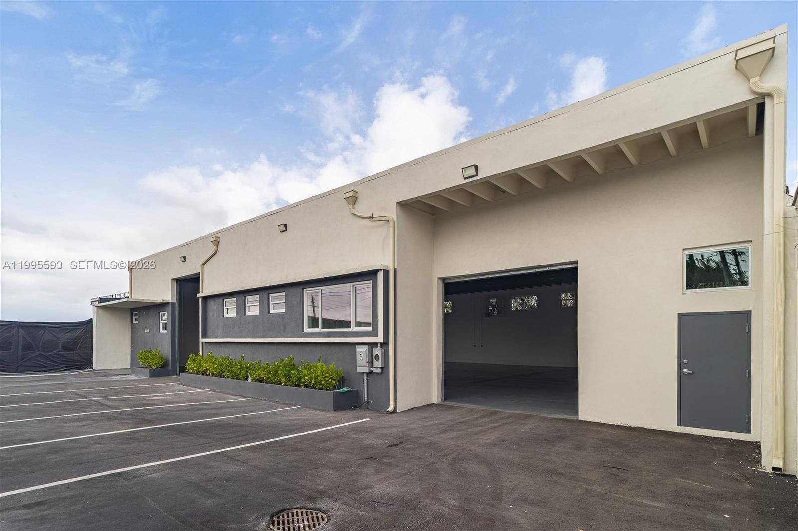   /   sq. ft. $ 2026-04-06 0 Photo