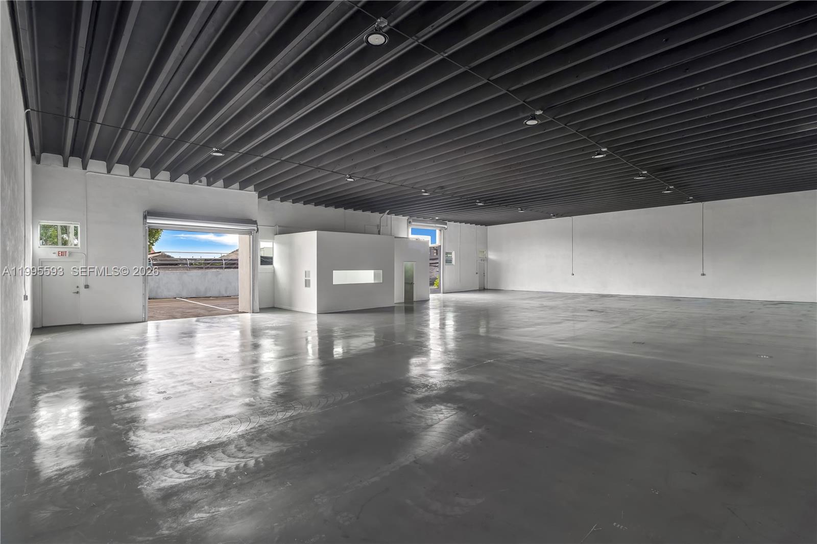   /   sq. ft. $ 2026-04-06 0 Photo