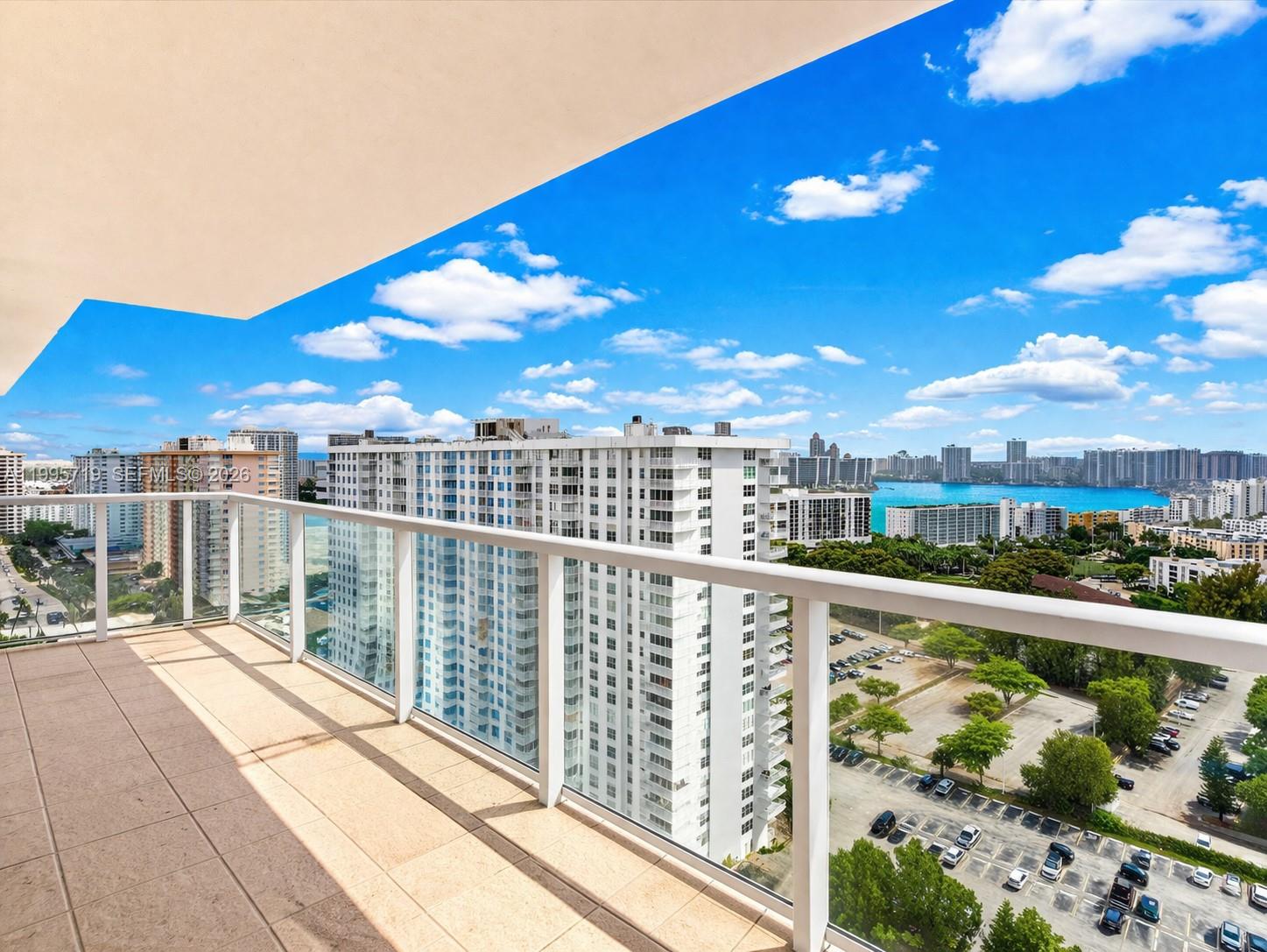 See details 2404 2 / 2 1552 sq. ft. $ 2026-05-28 0 Photo