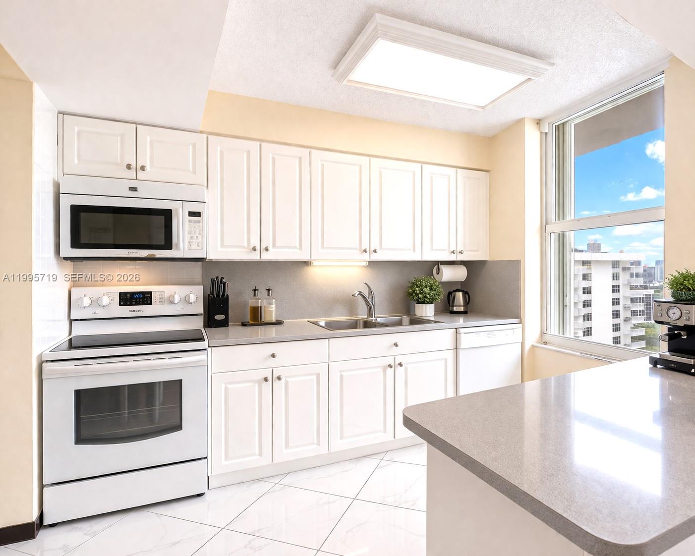 See details 2404 2 / 2 1552 sq. ft. $ 2026-05-28 0 Photo