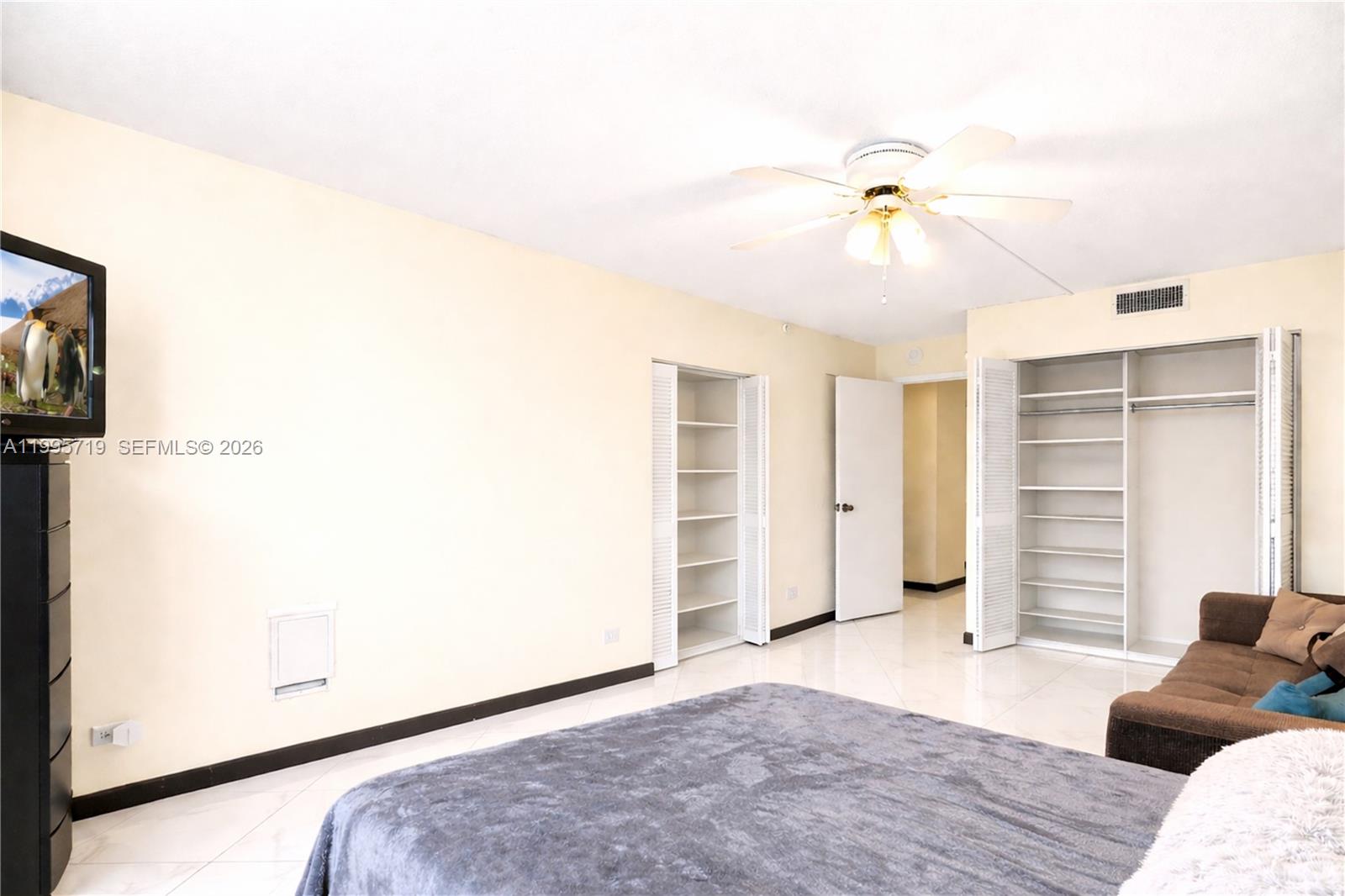 See details 2404 2 / 2 1552 sq. ft. $ 2026-05-28 0 Photo