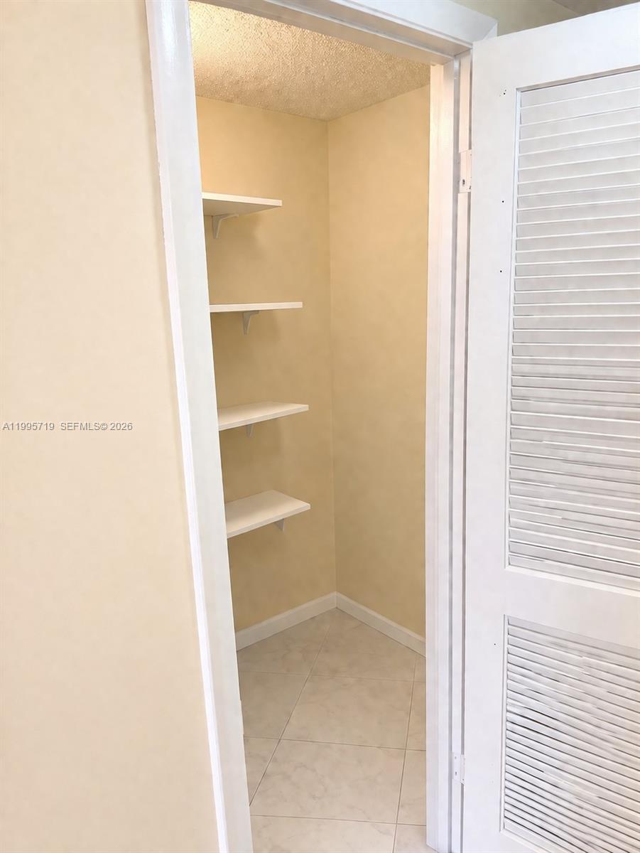 See details 2404 2 / 2 1552 sq. ft. $ 2026-05-28 0 Photo