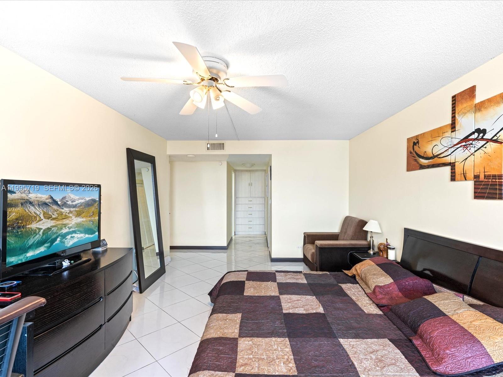 See details 2404 2 / 2 1552 sq. ft. $ 2026-05-28 0 Photo