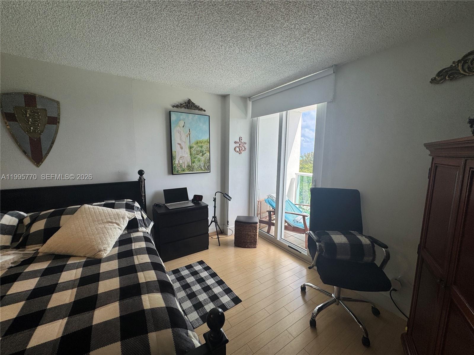 725 2 / 2 1357 sq. ft. $ 2026-05-11 0 Photo