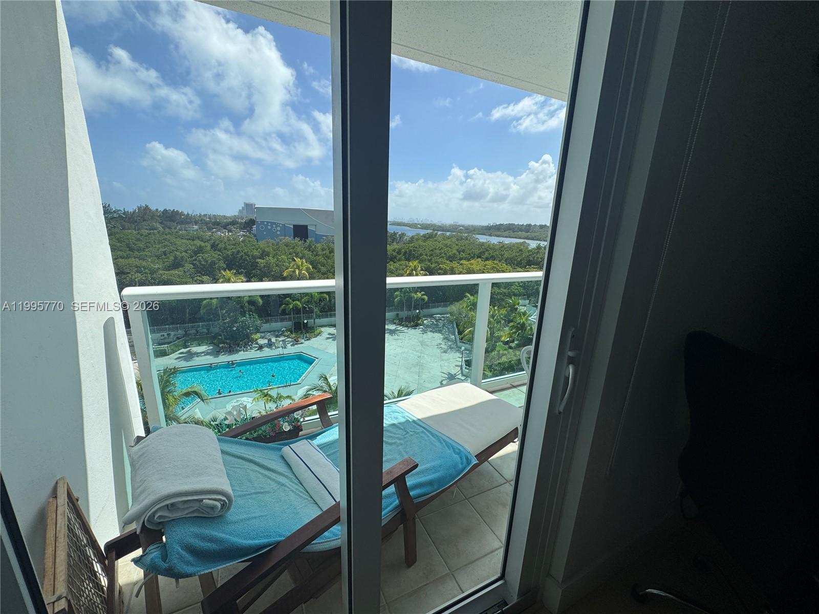 725 2 / 2 1357 sq. ft. $ 2026-05-11 0 Photo