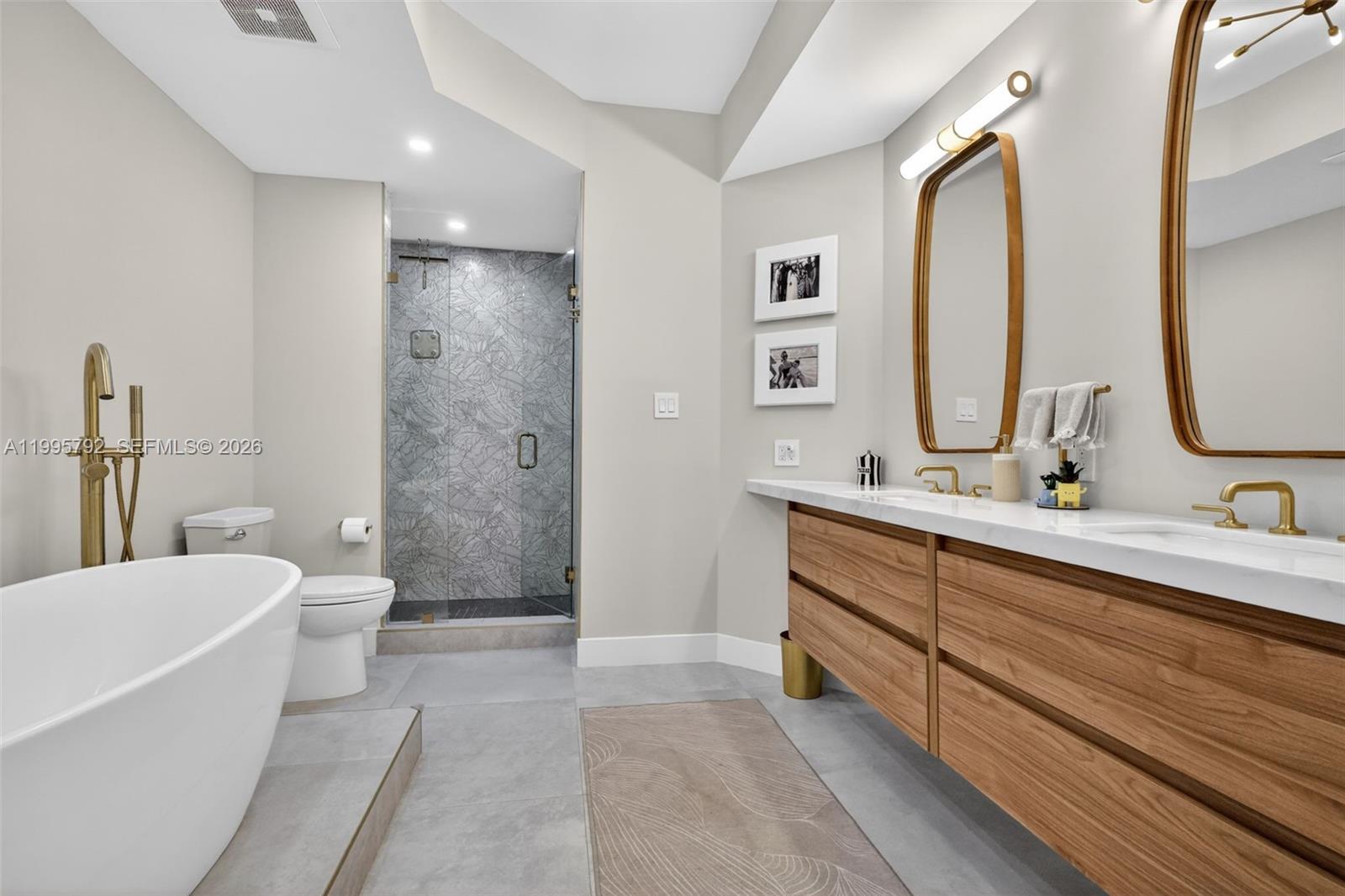 See details 3107 3 / 3 1690 sq. ft. $ 2026-04-06 0 Photo