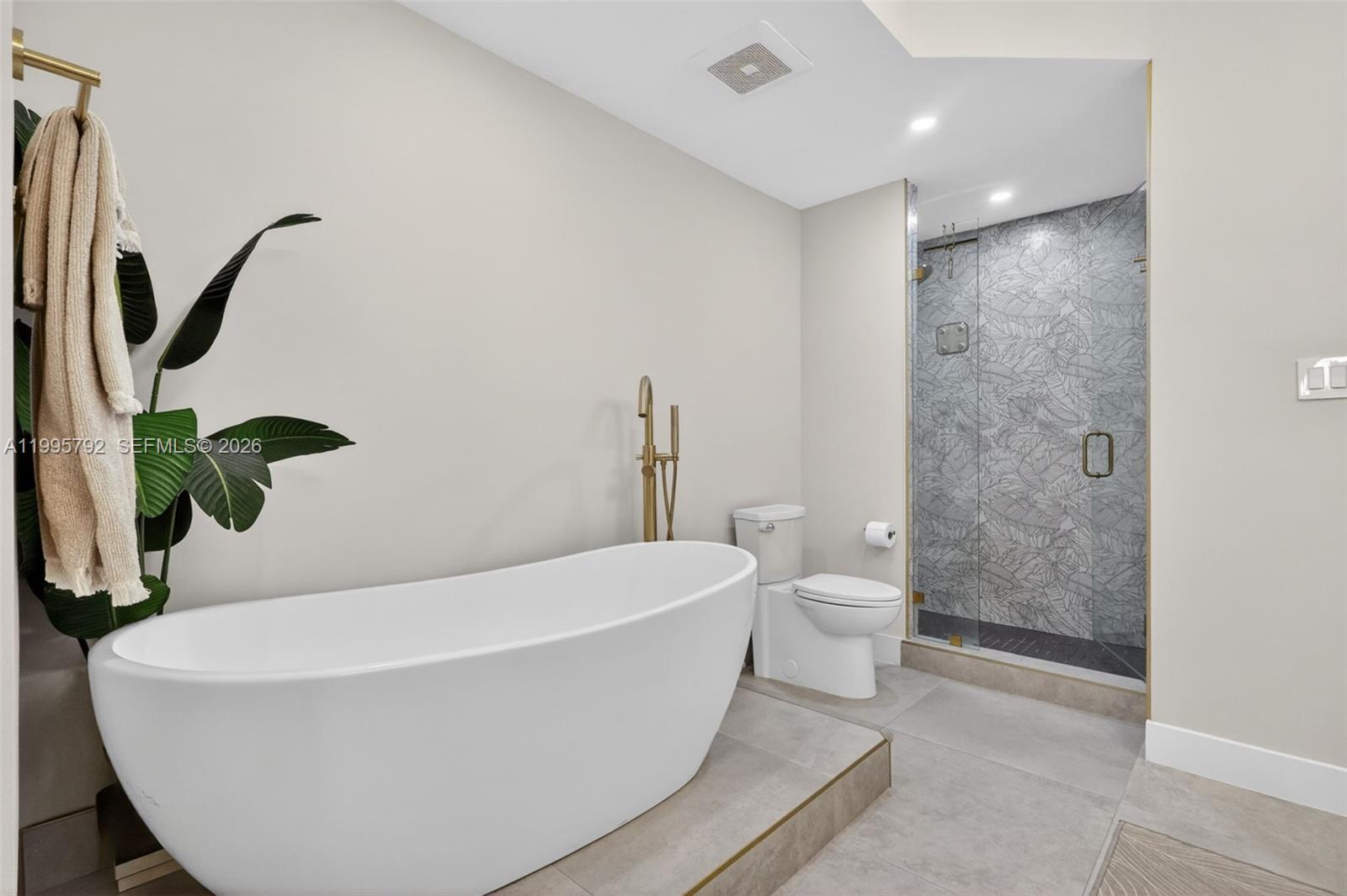 See details 3107 3 / 3 1690 sq. ft. $ 2026-04-06 0 Photo
