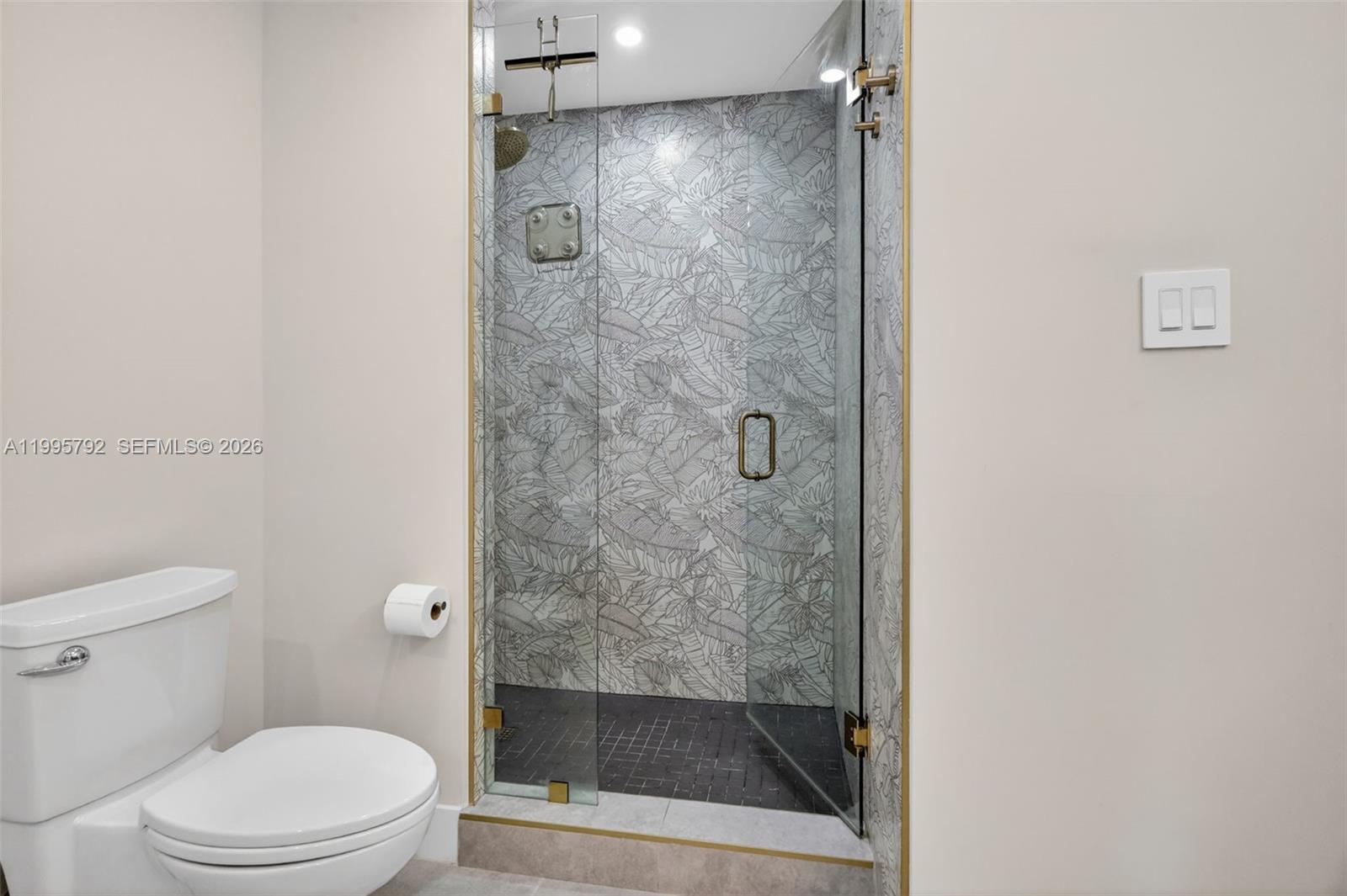 See details 3107 3 / 3 1690 sq. ft. $ 2026-04-06 0 Photo