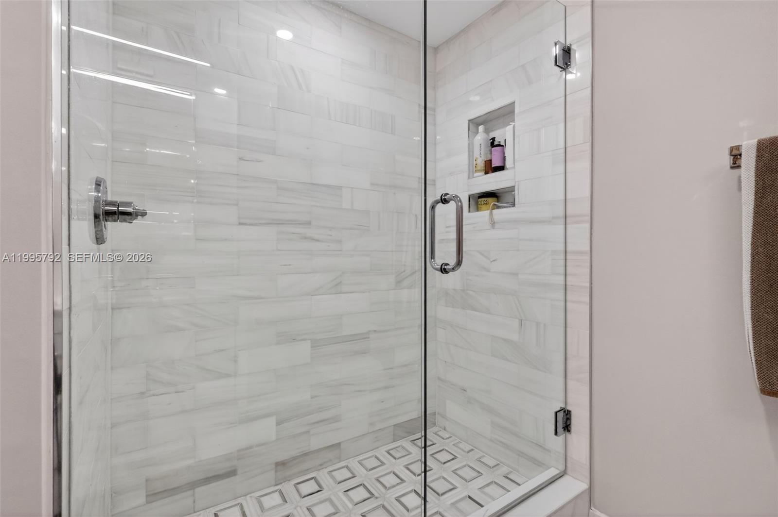 See details 3107 3 / 3 1690 sq. ft. $ 2026-04-06 0 Photo