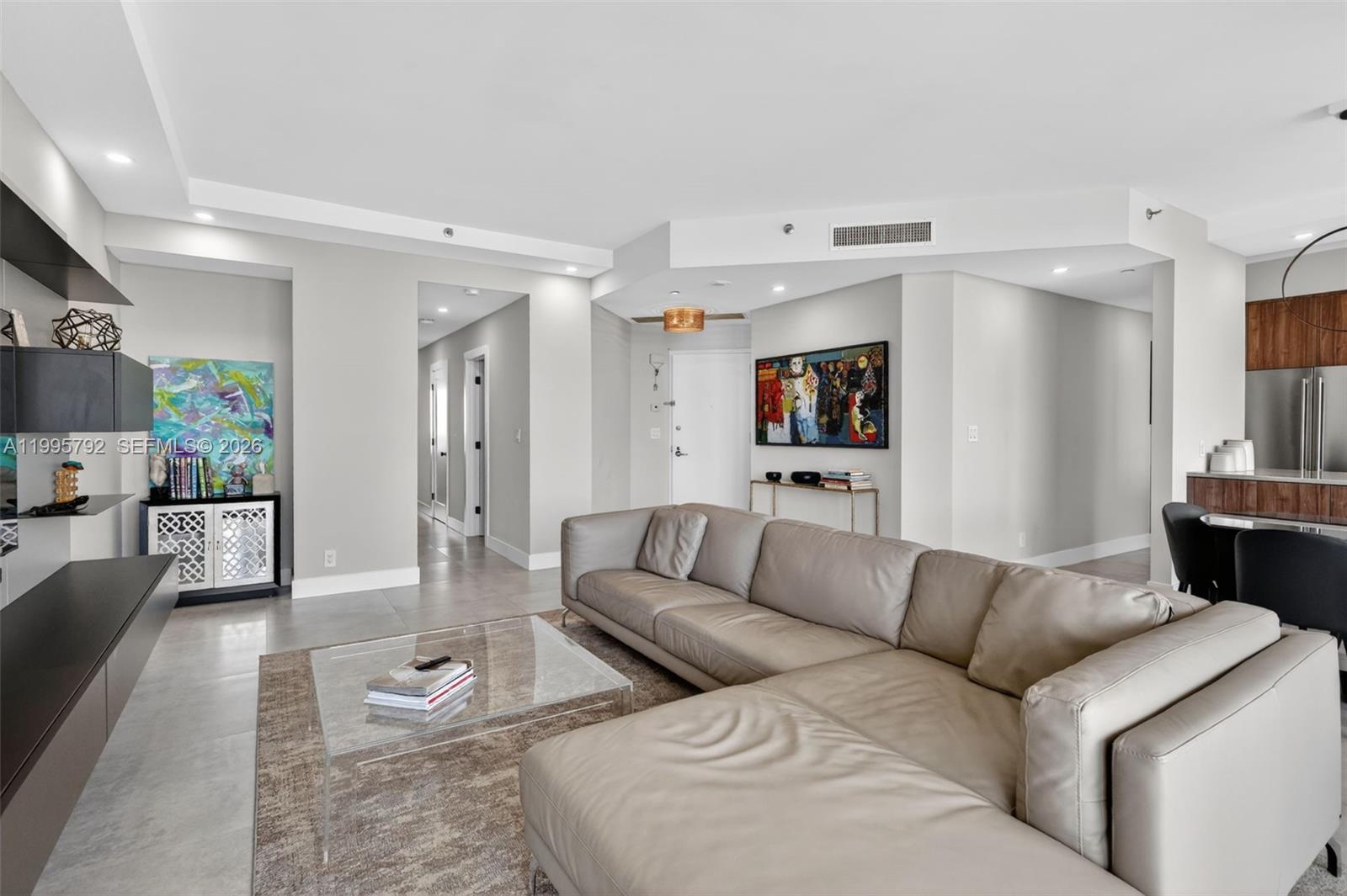 See details 3107 3 / 3 1690 sq. ft. $ 2026-04-06 0 Photo