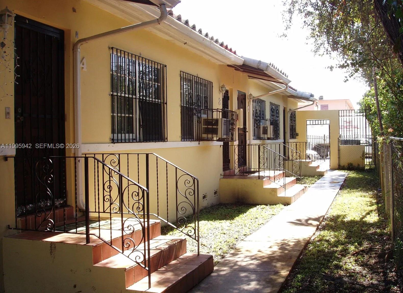   /  2131 кв.футов $ 2026-04-06 0 Фото