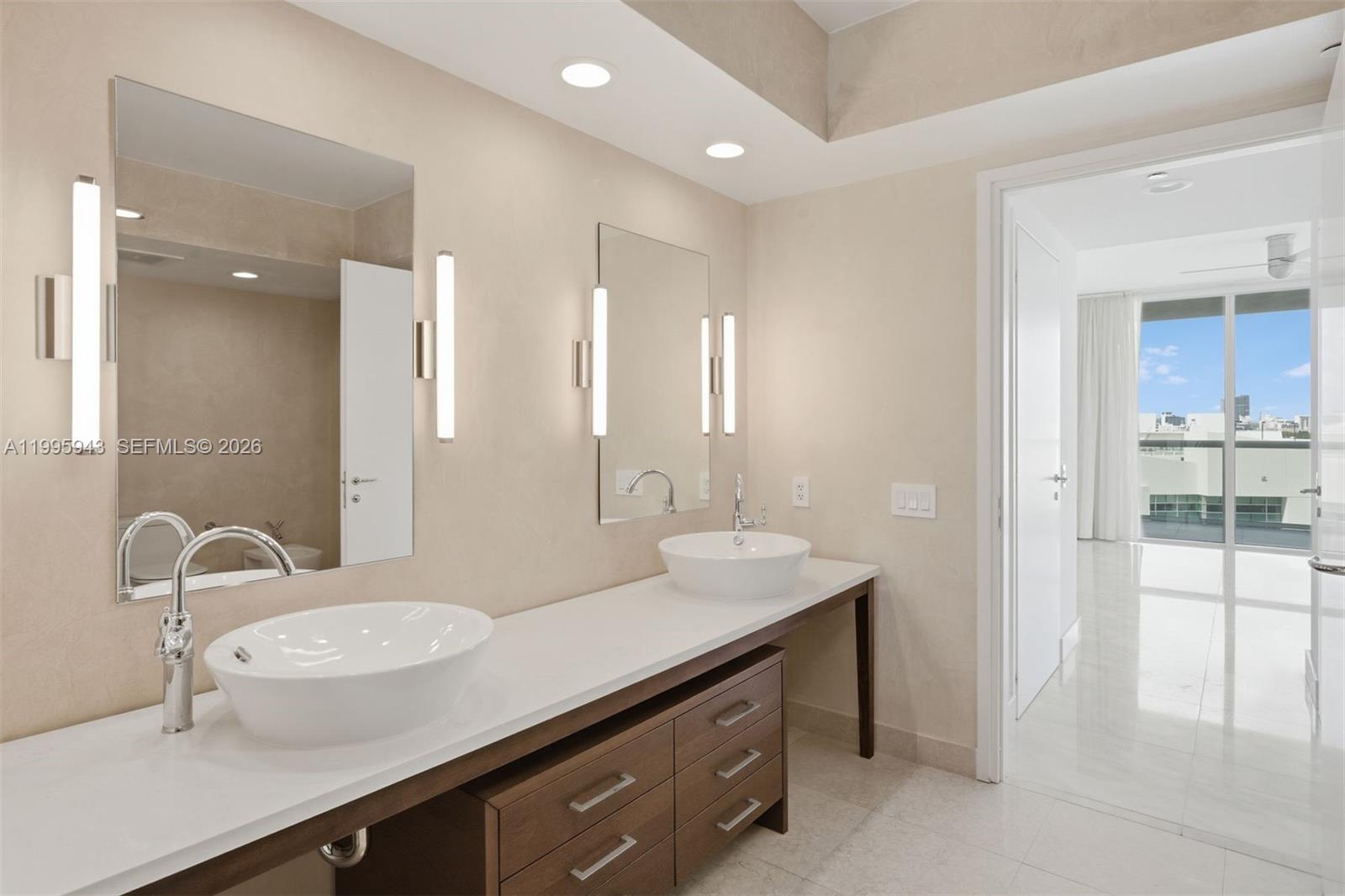 Photo of 450 Alton Rd  #910, Miami Beach, Florida, 33139 - 