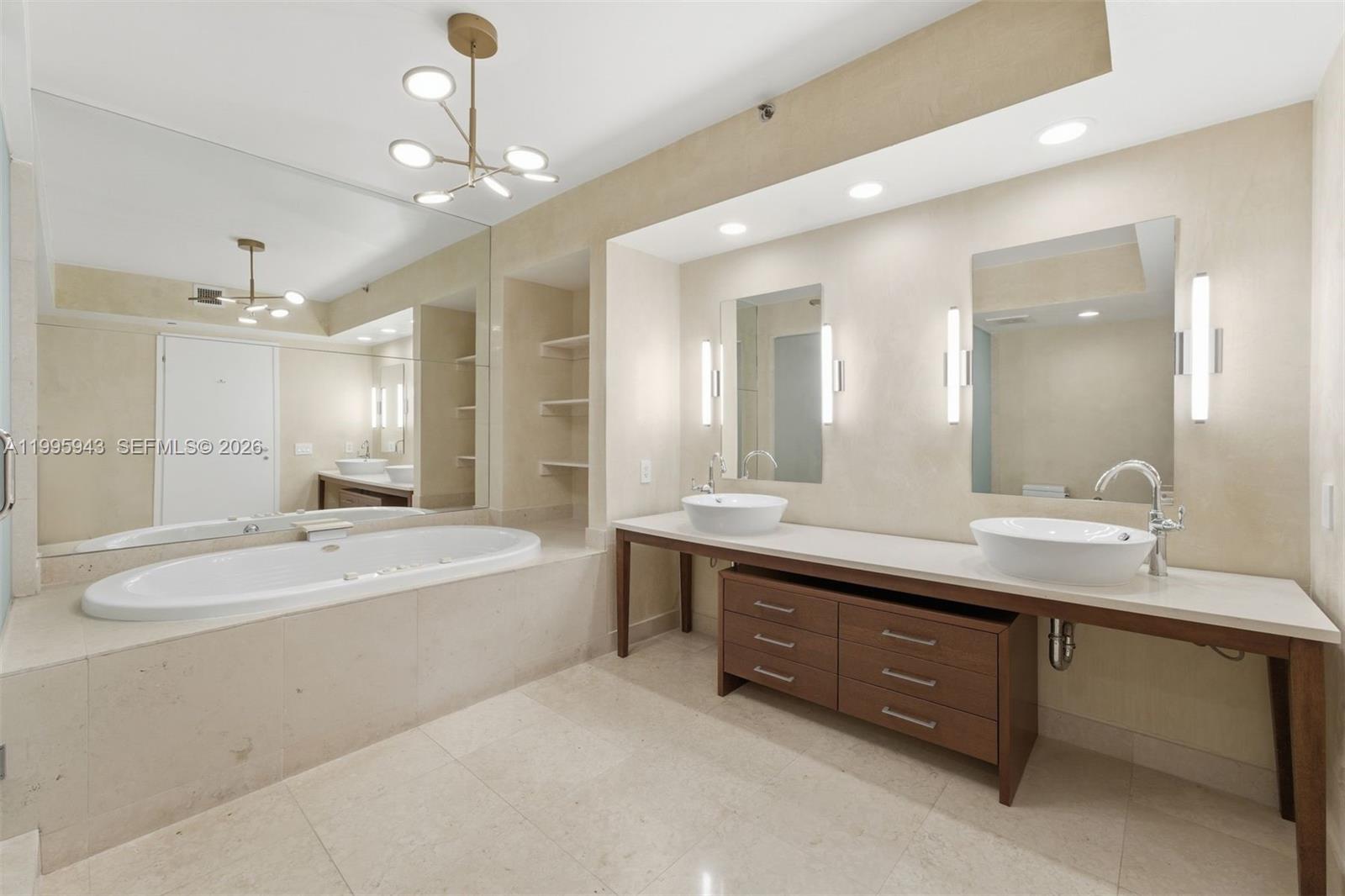 Photo of 450 Alton Rd  #910, Miami Beach, Florida, 33139 - 