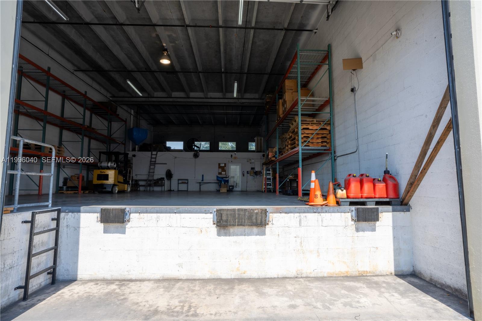 190  /   sq. ft. $ 2026-04-06 0 Photo