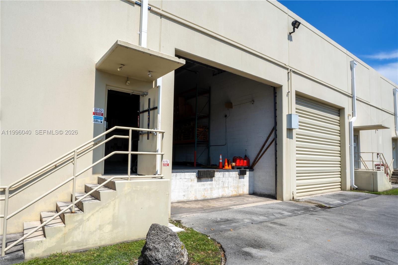 190  /   sq. ft. $ 2026-04-06 0 Photo