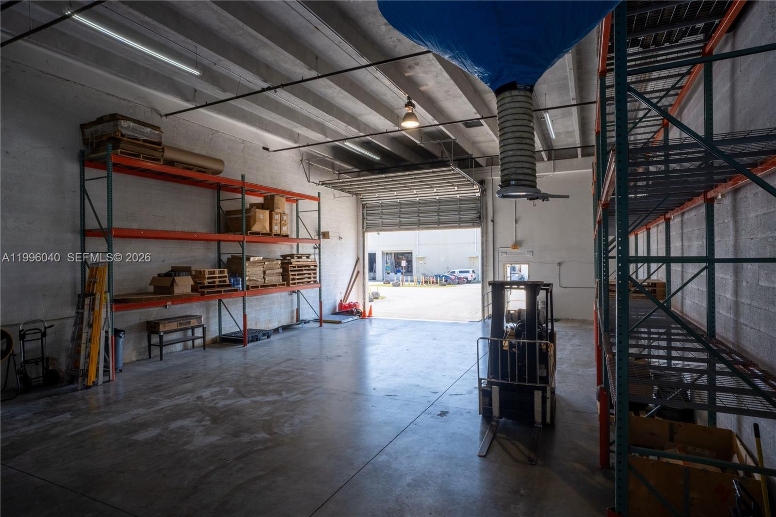 190  /   sq. ft. $ 2026-04-06 0 Photo