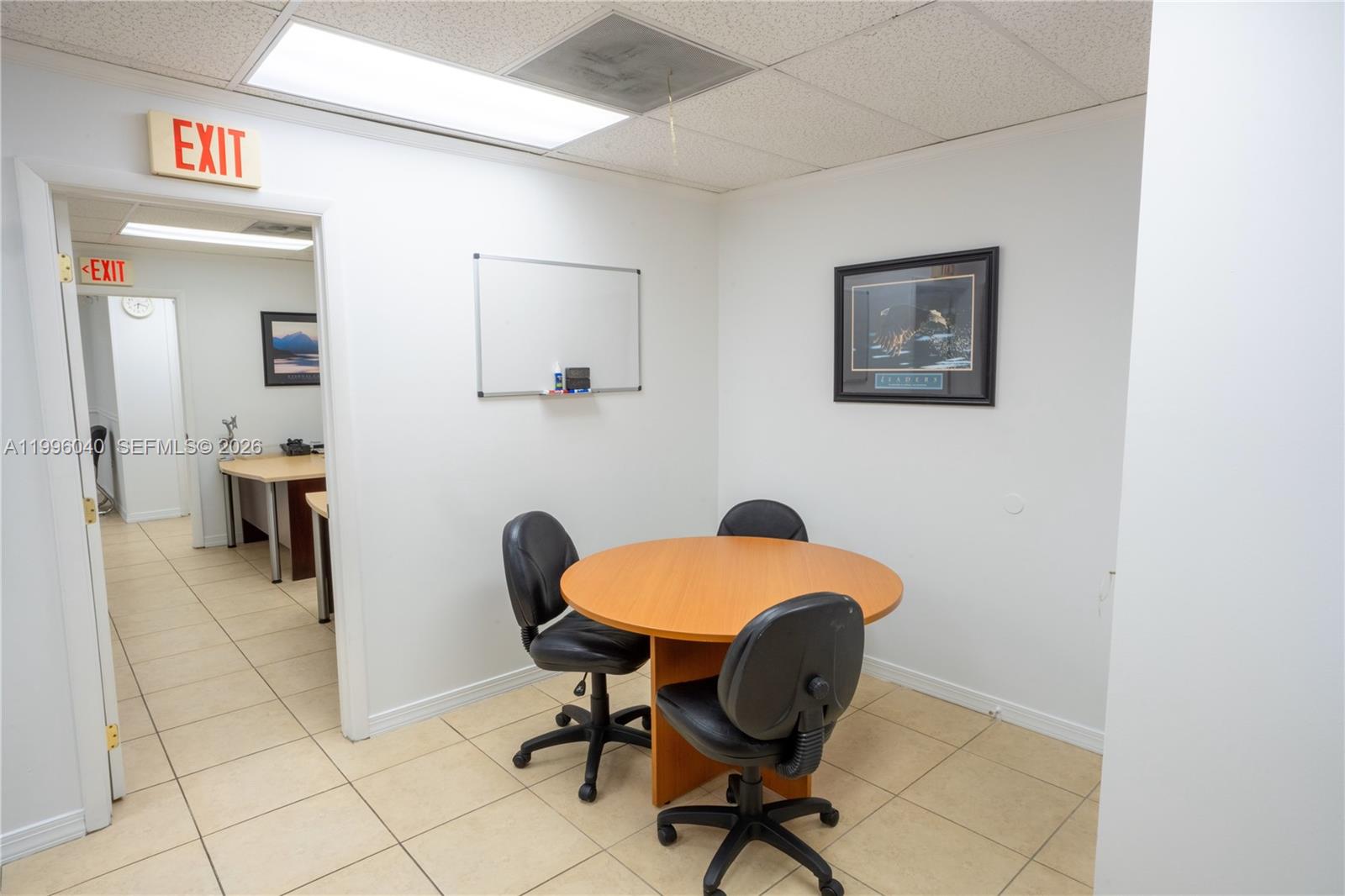 190  /   sq. ft. $ 2026-04-06 0 Photo