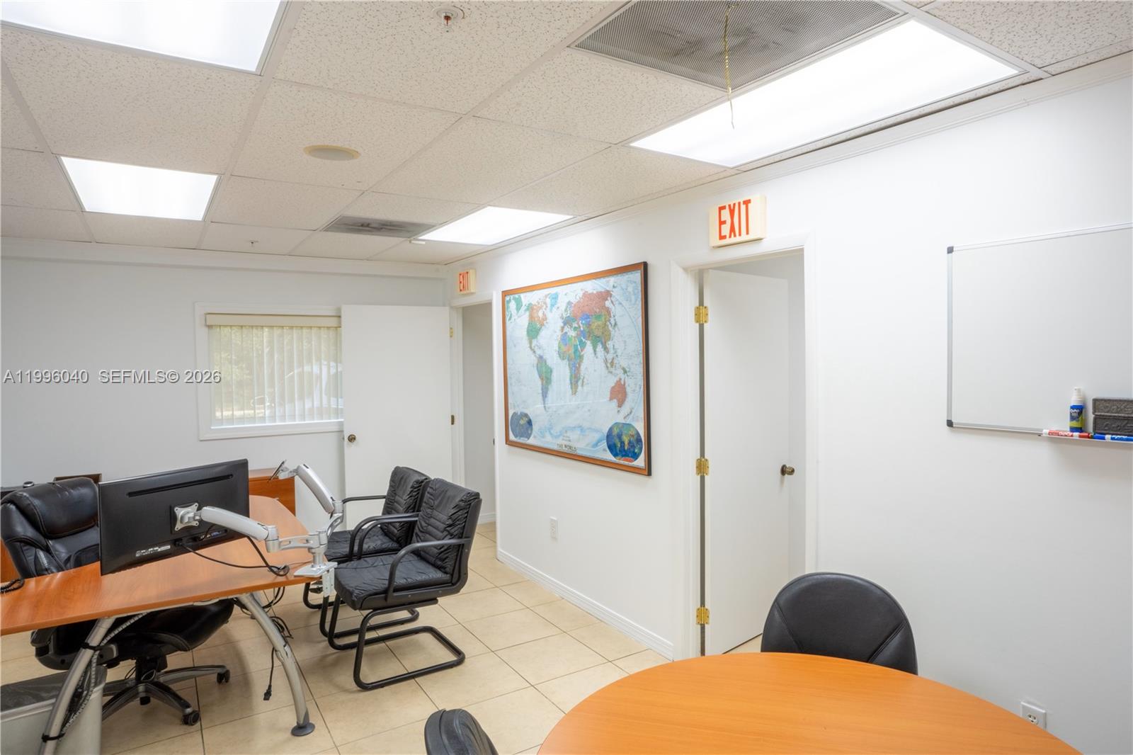 190  /   sq. ft. $ 2026-04-06 0 Photo