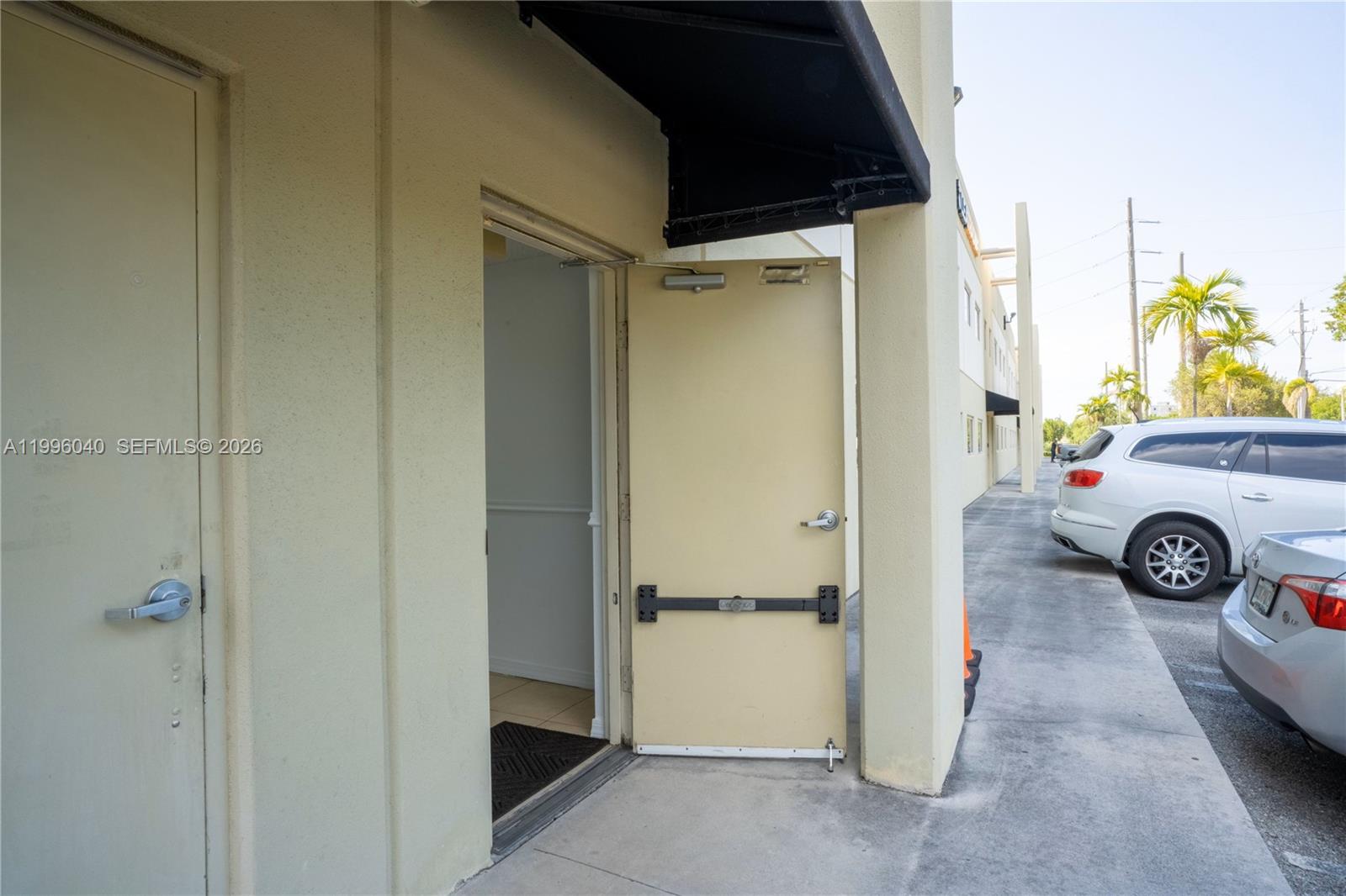 190  /   sq. ft. $ 2026-04-06 0 Photo