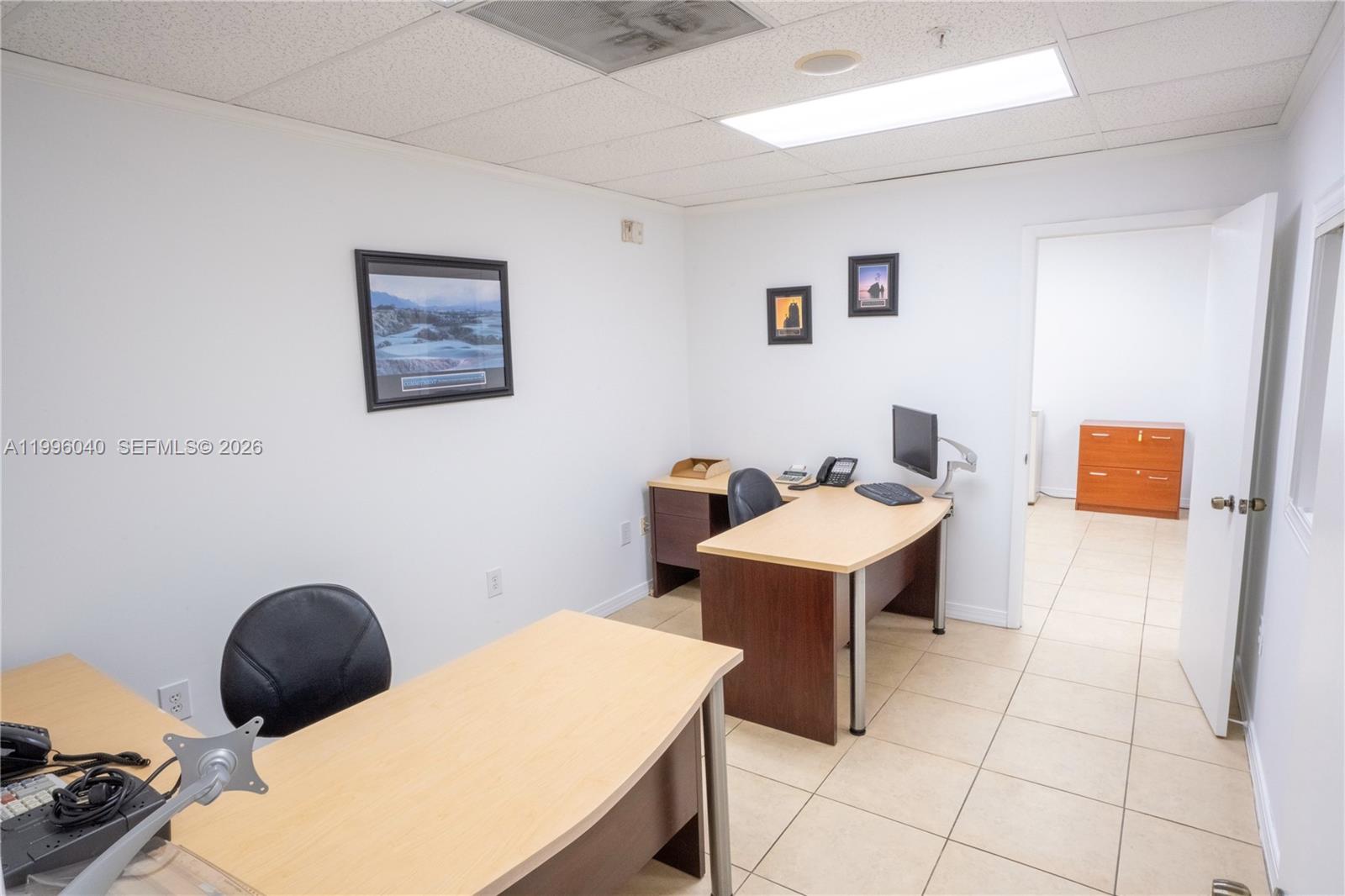 190  /   sq. ft. $ 2026-04-06 0 Photo