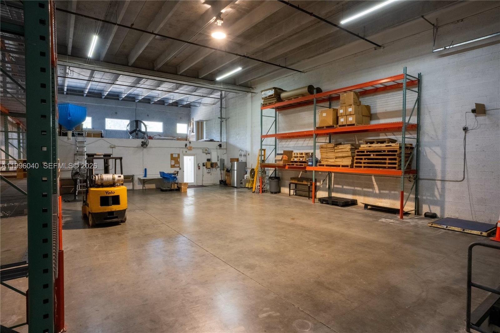 190  /   sq. ft. $ 2026-04-06 0 Photo