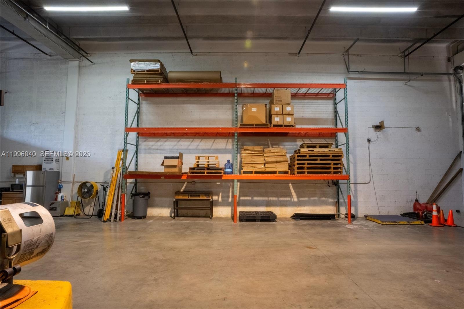 190  /   sq. ft. $ 2026-04-06 0 Photo