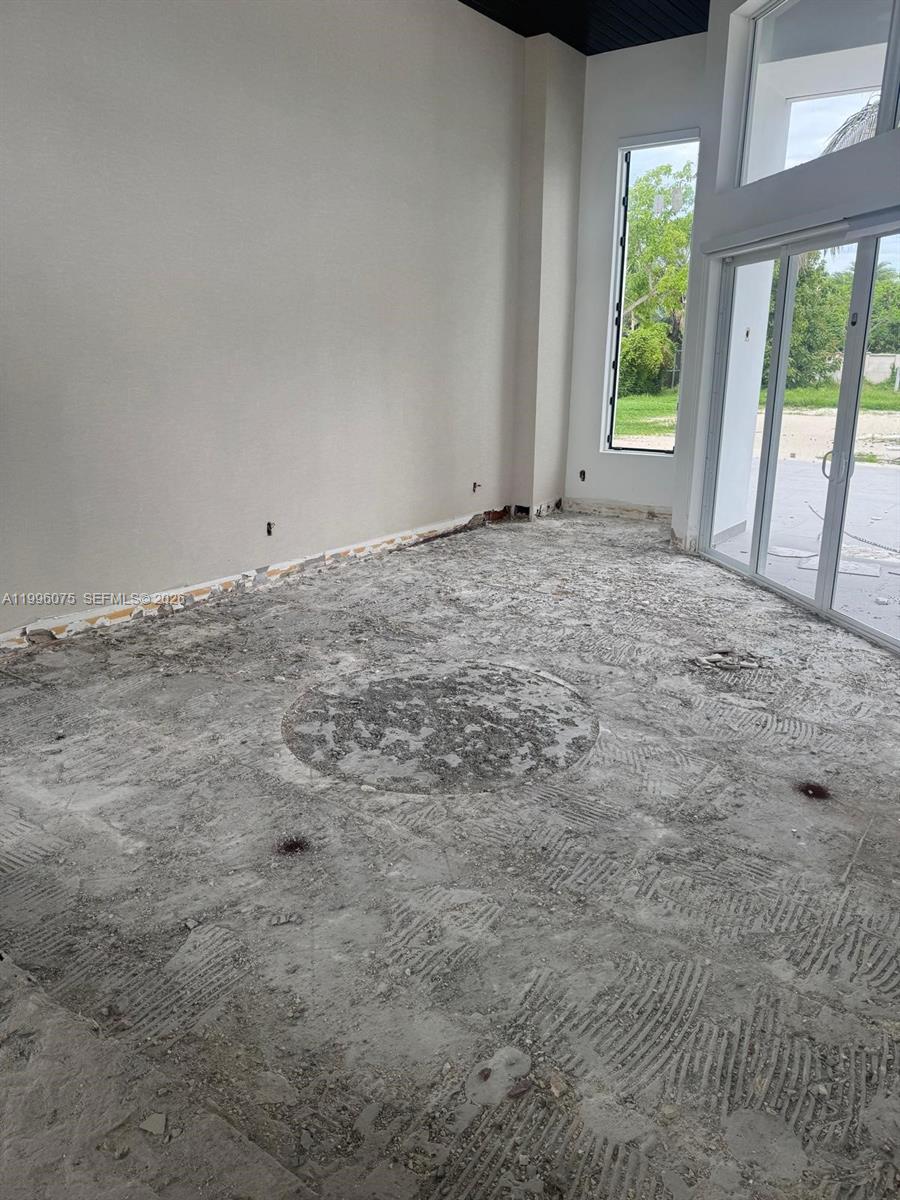 See details 290 5 / 4 3818 sq. ft. $ 2026-04-07 0 Photo