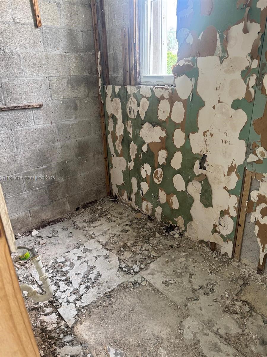See details 290 5 / 4 3818 sq. ft. $ 2026-04-07 0 Photo